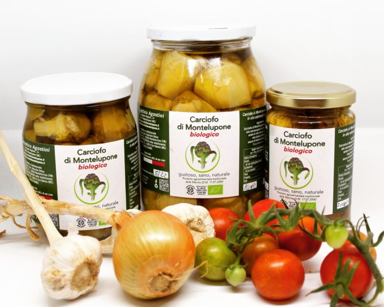 Immagini di barattoli di carciofi bio sott'olio